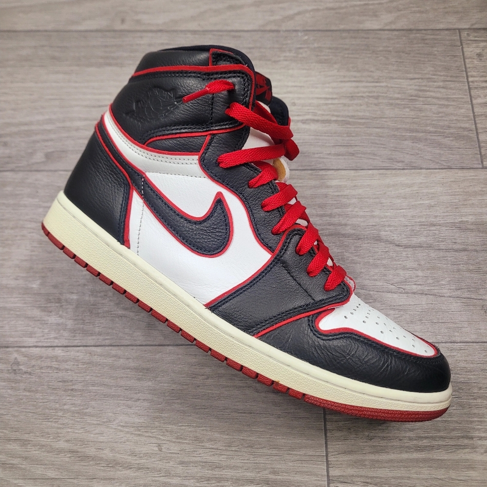 Nike Air Jordan 1 High "Bloodline"
